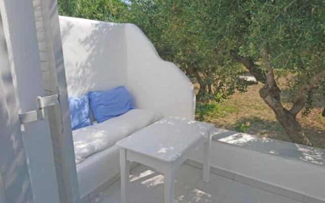 Yiannis Studios