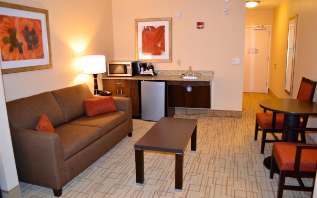 Holiday Inn Express Hotel & Suites Smithfield - Selma I -95, an IHG Hotel