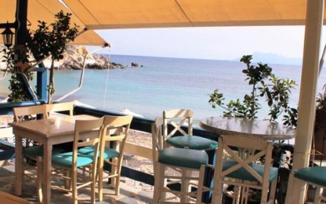 Le Grand Bleu Studios & Apartments