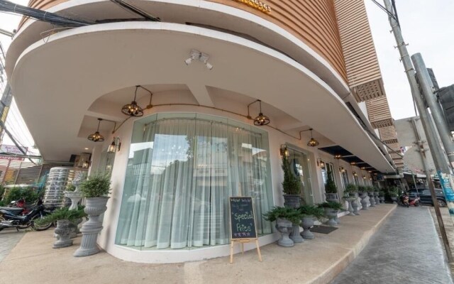 One Vientiane Hotel & Restaurant