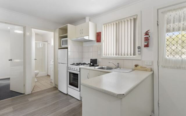 Costello Hotels - Moonta Bay Cabins