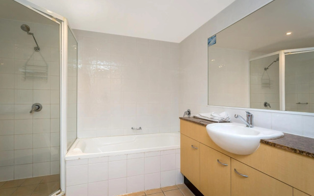 Kirra Beach Apartments