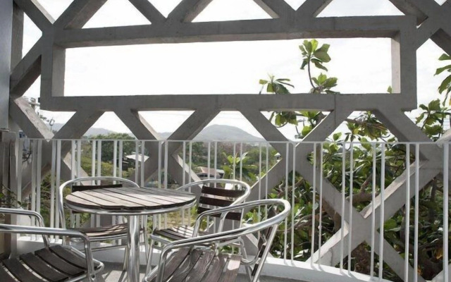 Orange Moon Inn