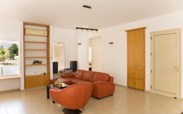 Eliofos Luxury Villa