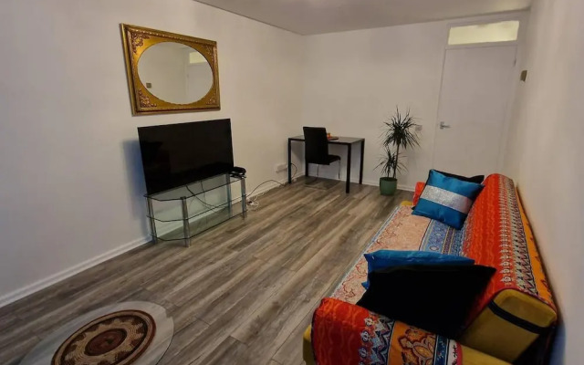 Cosy Flat Near Tower Bridge