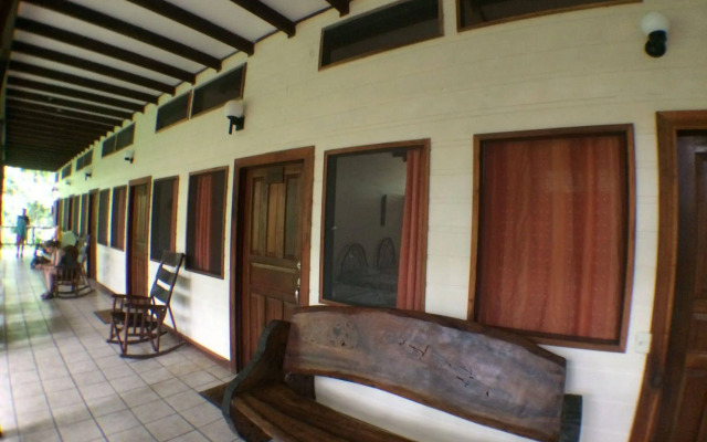 Hotel Rana Roja