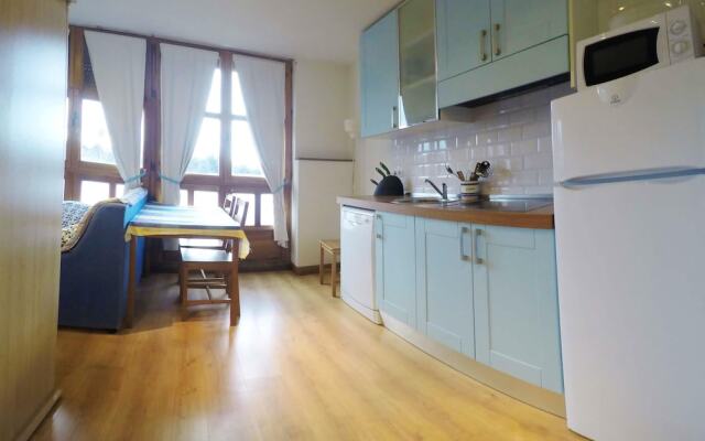 Apartment With one Bedroom in Llanes, With Wonderful Mountain View, Fu