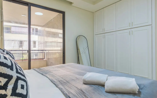 Crest - 3 Bedroom Apartment in Hamra