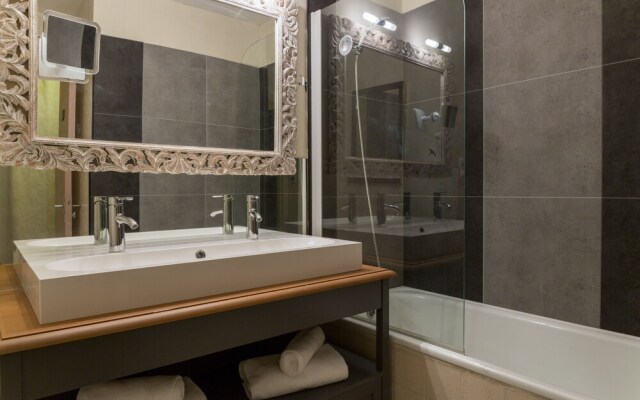 The Originals Access, Hostellerie des Pins