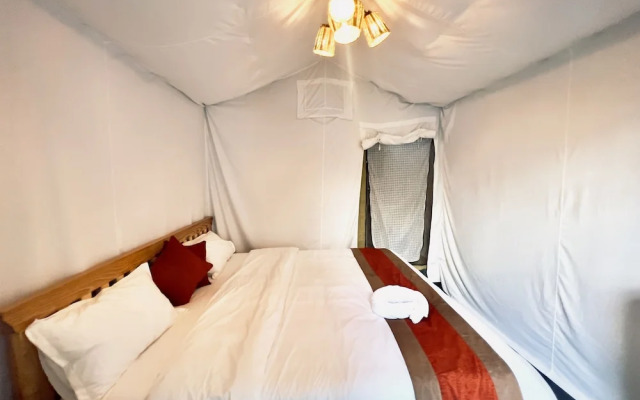 Kalash Parkaze and Tent Inn