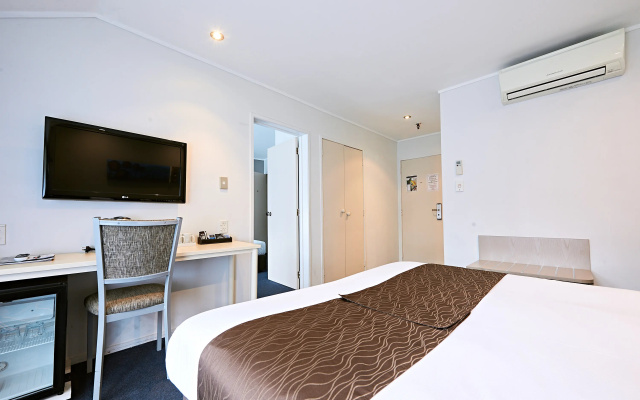 Mount Richmond Hotel – Guest Rooms – Auckland