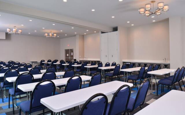 Holiday Inn Express & Suites Houston E - Pasadena by IHG