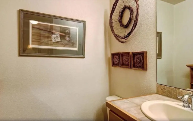 Tyra Riverbend 111 Condo by RedAwning