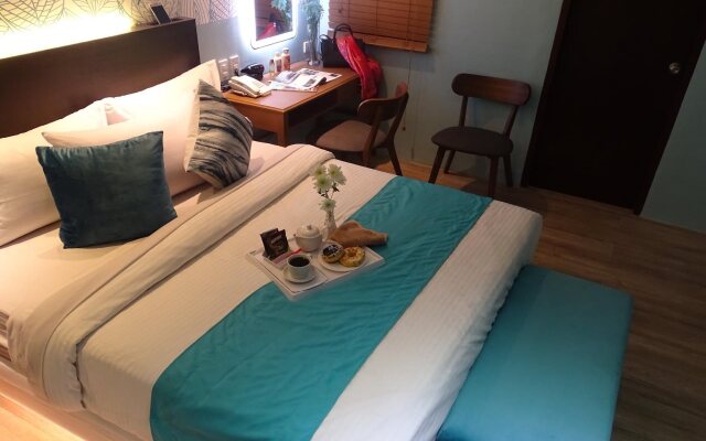 Red Mango Suites
