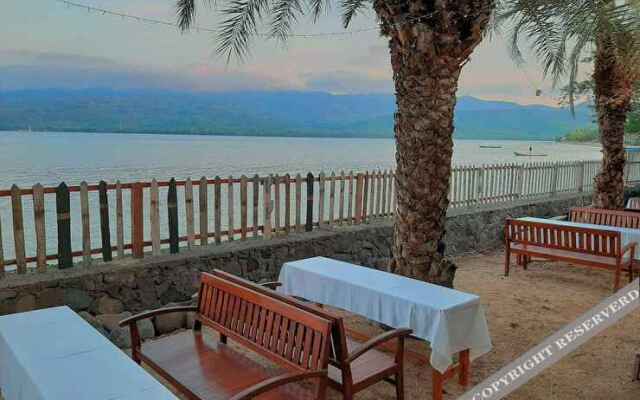 Sunrise Hotel Larantuka