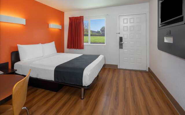 Motel 6 Carpinteria, CA - Santa Barbara - South