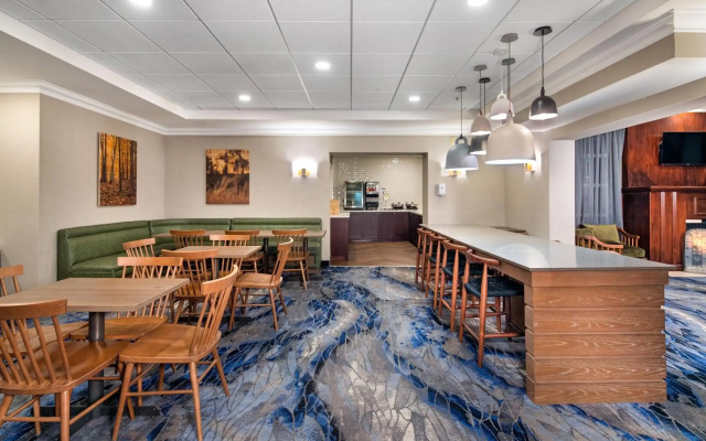 Fairfield Inn by Marriott Toronto Oakville