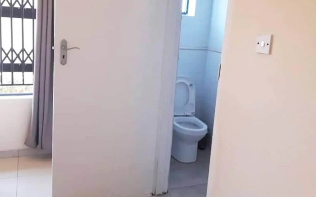 Manacomfy - 14bed House - 4 Baths - Victoria Falls