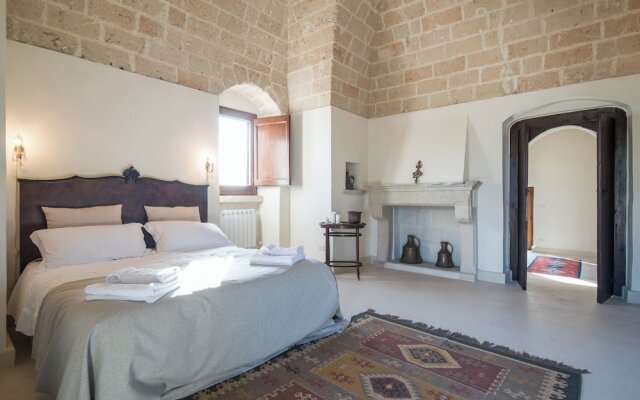 Elegant Farmhouse With Swimming Pool - Beahost