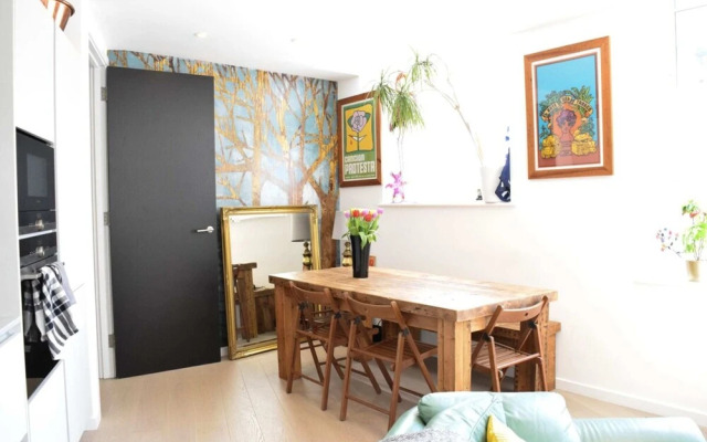 Modern 1 Bedroom In Waterloo