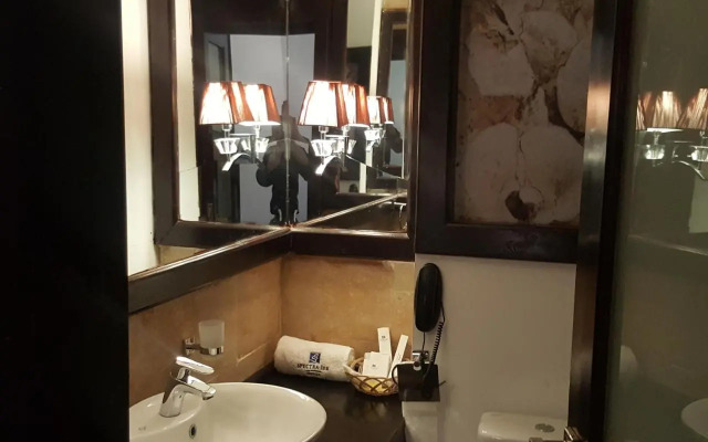 Spectra Inn Hotel