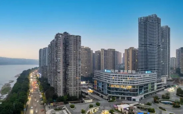 HanTing Hotel (Chongqing Jiangjin Binjiang)