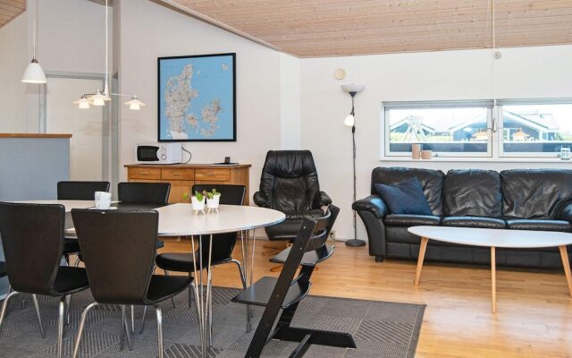 8 Person Holiday Home in Hemmet