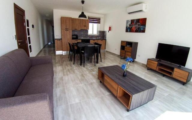 F12 Modern and Bright Apartment in Malta