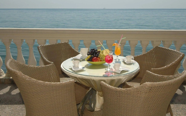 Royal Bay Hotel – All Inclusive