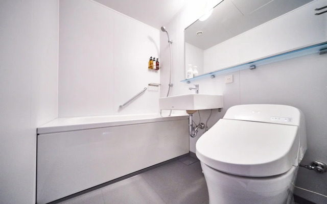 &And Hostel Shinsaibashi East