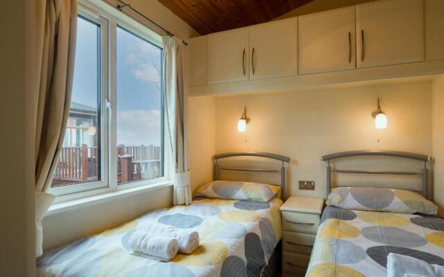 Whitsand Bay Lodge