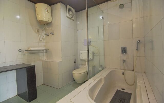 OYO 28171 Kava Suites