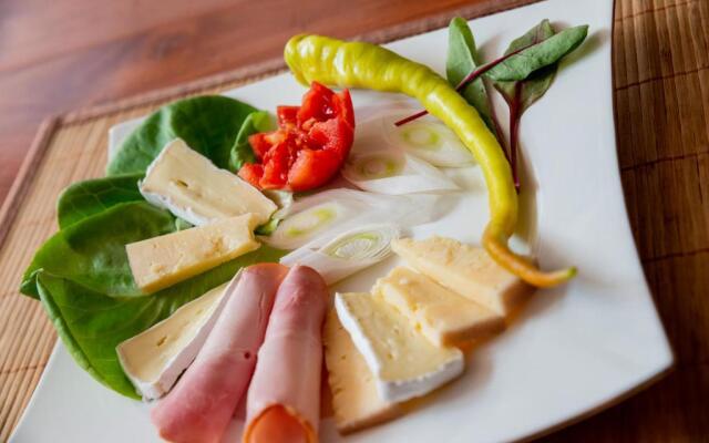 Bed&Wood in Center of Oradea 1