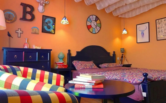 Sanya Shiguangcang Nostalgia Art Inn