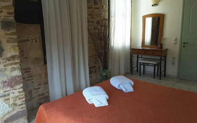 Frourio Apartments