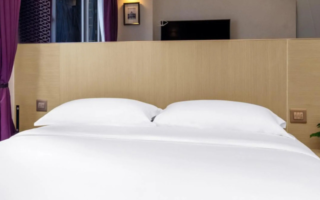 Starphire Hotel