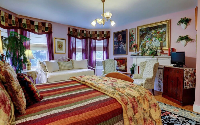 Fairlawn Inn