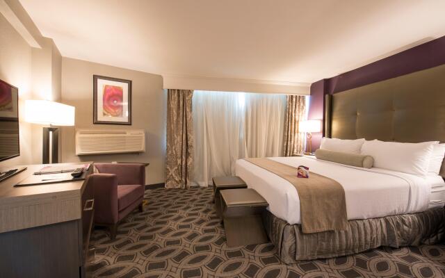 Crowne Plaza Saddle Brook by IHG