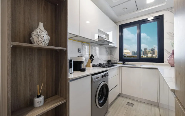 Relaxing & Bright 1BR in JVC