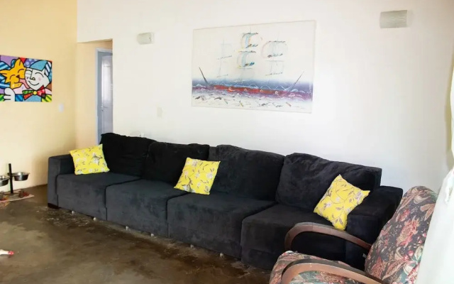 P004 Casa c 3 Dorm. Apenas 150m da Praia