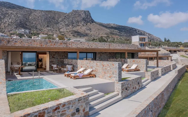 Deos Luxury Suites