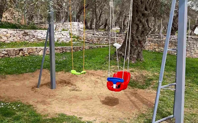 Stonehouse in Olives