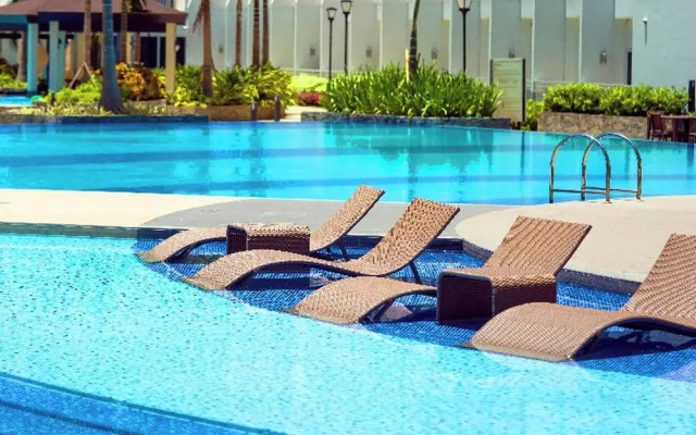 Urban Retreat at Shell Residences With Netflix 300mbps Wifi