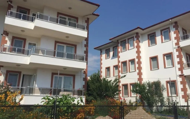 Ugurevler Apart