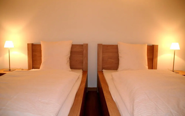 Nest - Baarerstrasse 55