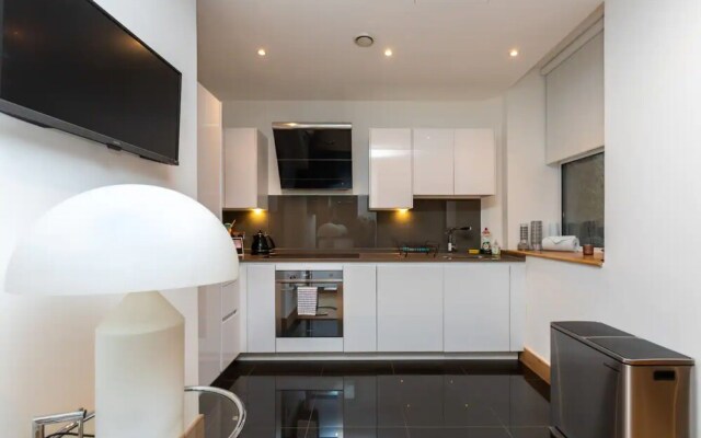 Luxurious 2 Bedroon Flat in the Heart of London