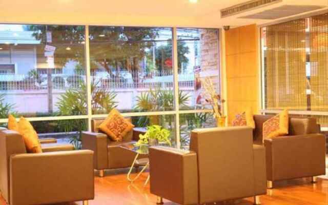 Sena House Paholyothin 30