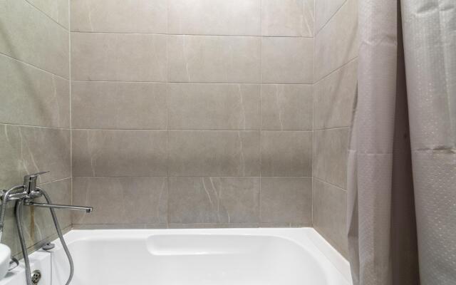 Bon voyage на улице Даниялова