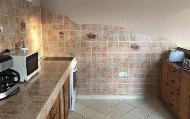Kristály Apartmanház