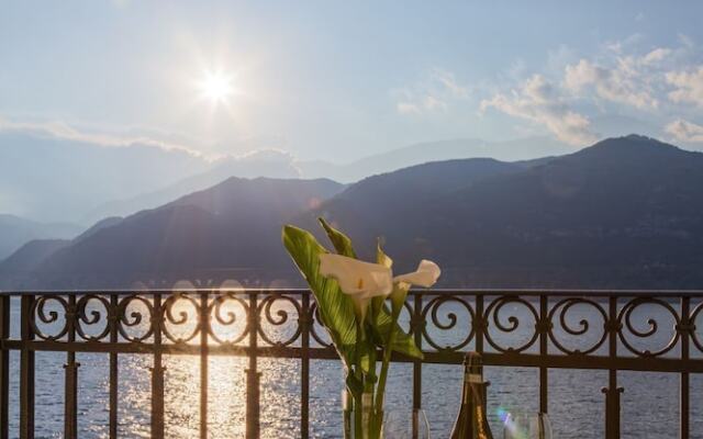2-bed Apt With Stunning Lake Como Views & Terrace